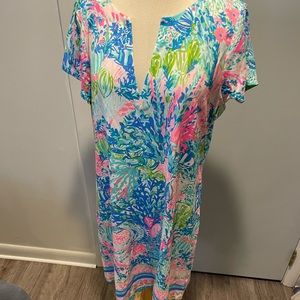 Lilly Pulitzer XL Short Sleeve like new